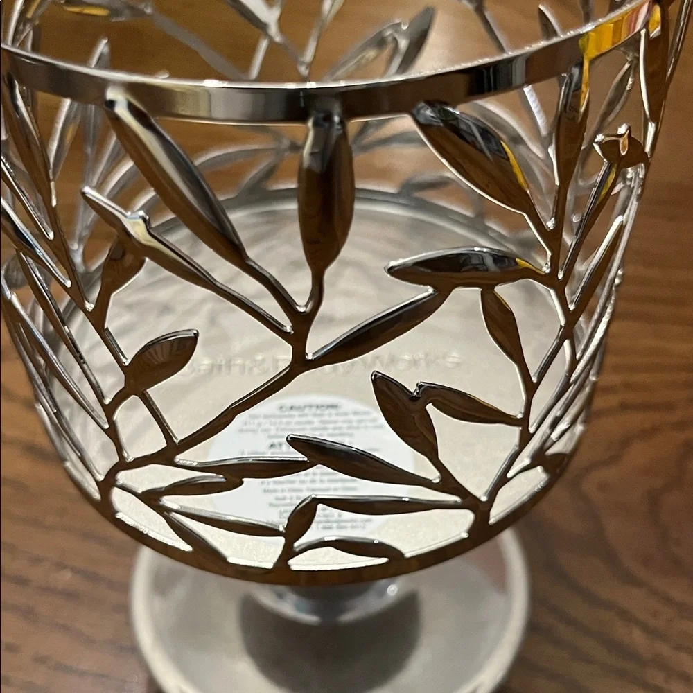 Bath & Body Works Silver Leaf‎ Design Candle Holder - Picture 7 of 9